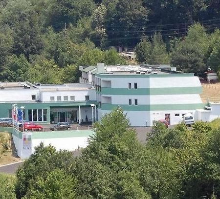 Hotel Seasons Trjawna Exterior foto